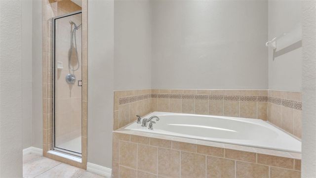 6528 SEDGEFORD DRIVE, Lakeland, FL 33811