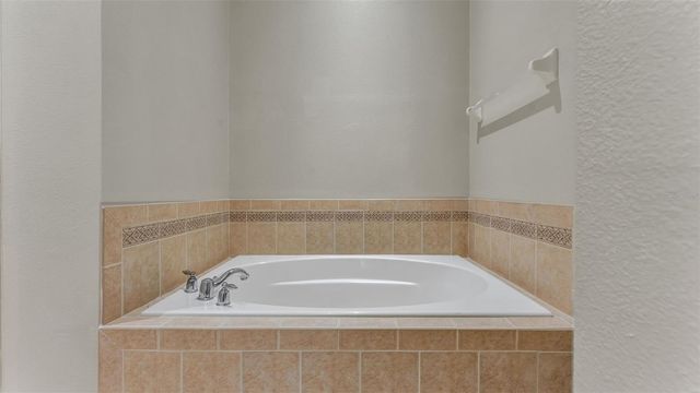 6528 SEDGEFORD DRIVE, Lakeland, FL 33811