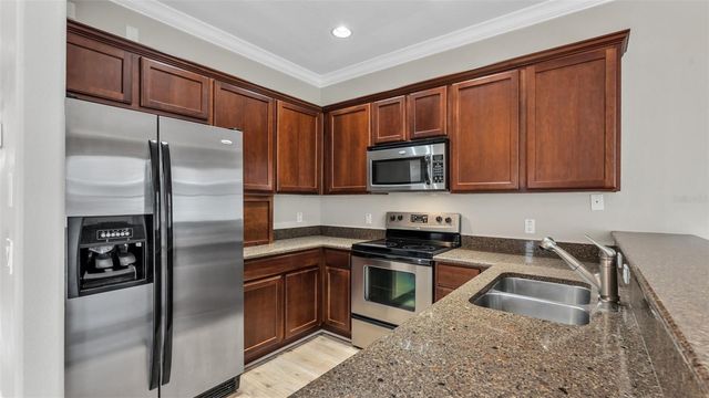 6528 SEDGEFORD DRIVE, Lakeland, FL 33811