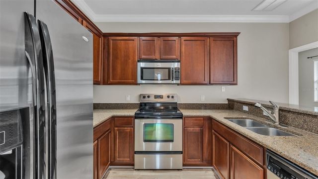 6528 SEDGEFORD DRIVE, Lakeland, FL 33811