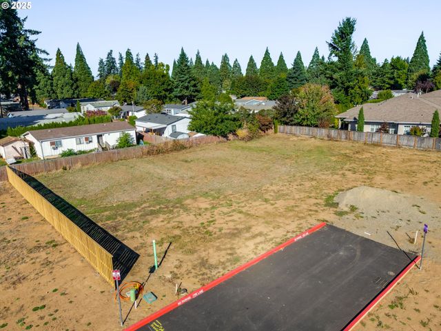452 Sw 15th Ave 13, Canby, OR 97013