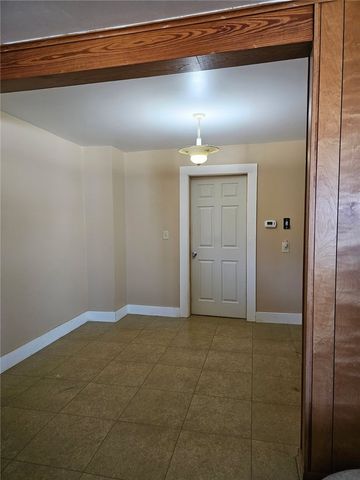 5236 W Wedington Drive, Fayetteville, AR 72704