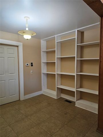 5236 W Wedington Drive, Fayetteville, AR 72704