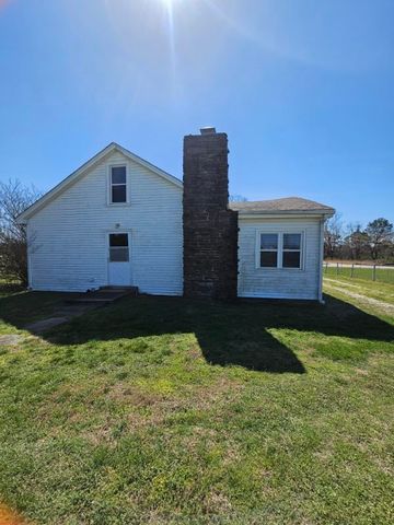 5236 W Wedington Drive, Fayetteville, AR 72704