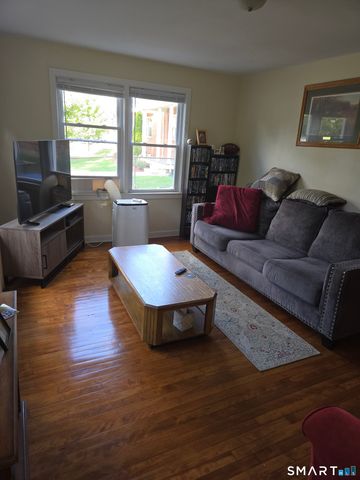 15 Broadvale Road, Meriden, CT 06450