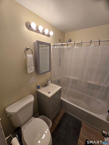 15 Broadvale Road, Meriden, CT 06450