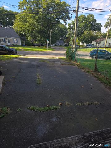 15 Broadvale Road, Meriden, CT 06450