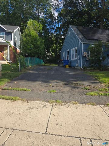 15 Broadvale Road, Meriden, CT 06450