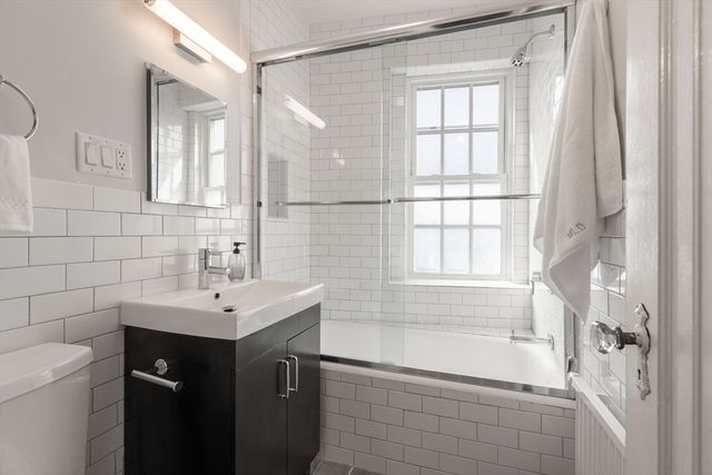 4 Washington Ave 18, Cambridge, MA 02140