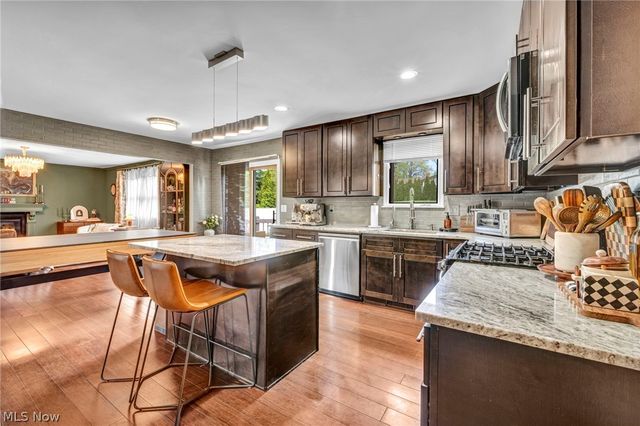 3811 Vincent Drive, Seven Hills, OH 44131