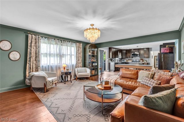 3811 Vincent Drive, Seven Hills, OH 44131