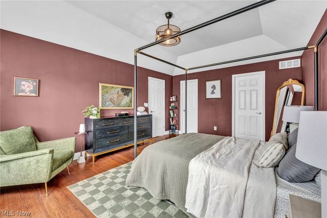 3811 Vincent Drive, Seven Hills, OH 44131