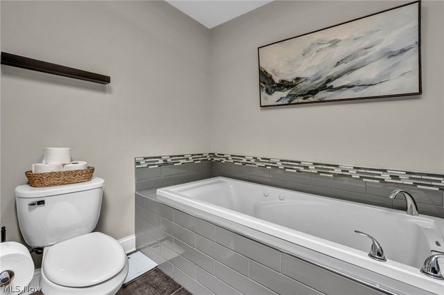 3811 Vincent Drive, Seven Hills, OH 44131