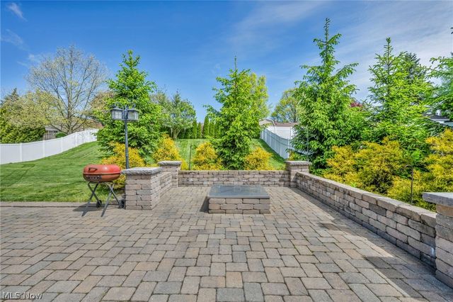 3811 Vincent Drive, Seven Hills, OH 44131