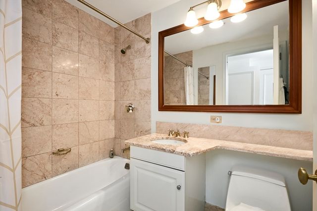 2 Avery 22A, Boston, MA 02111