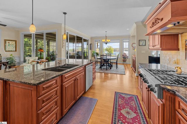 729 Navigators Pointe Lot 113 Lot 113 Beacon Shores, Seneca, SC 29672