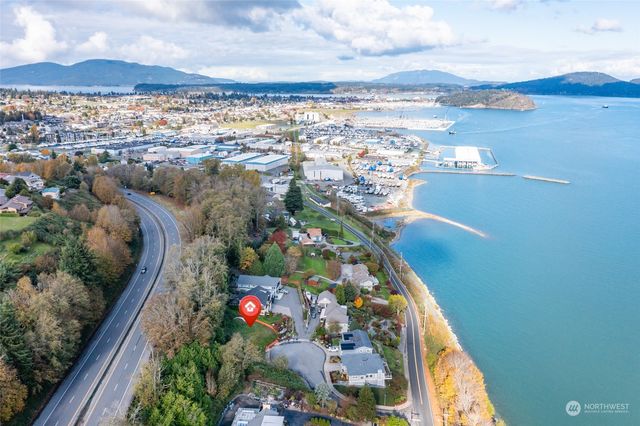 207 Mansfield Court, Anacortes, WA 98221