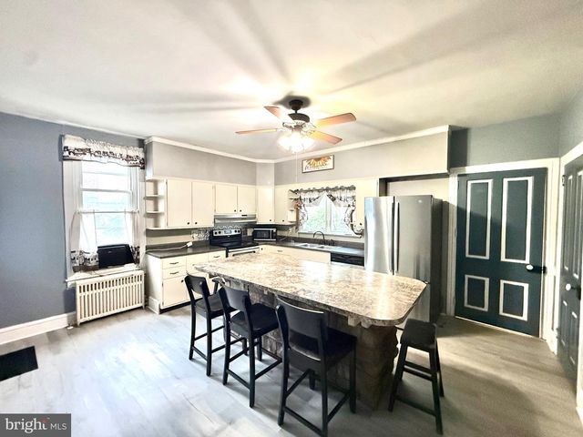 138 S 4TH ST, Hamburg, PA 19526