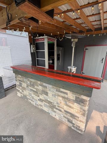 138 S 4TH ST, Hamburg, PA 19526