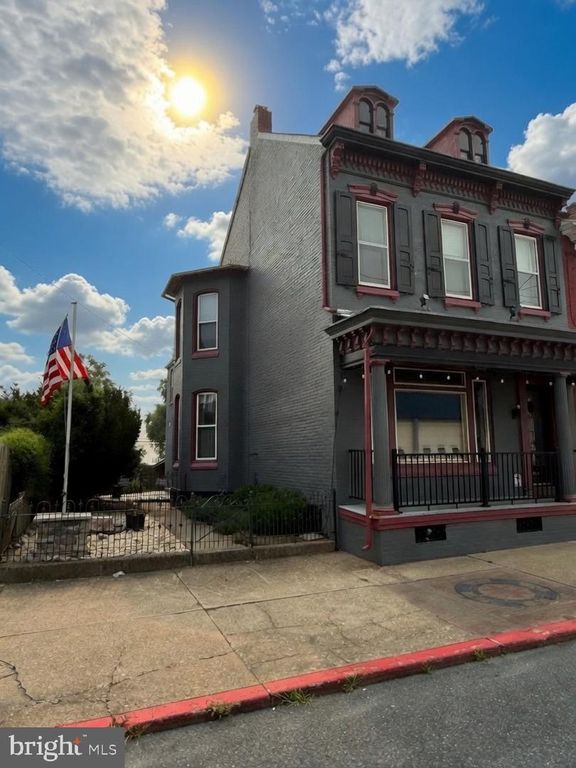 138 S 4TH ST, Hamburg, PA 19526