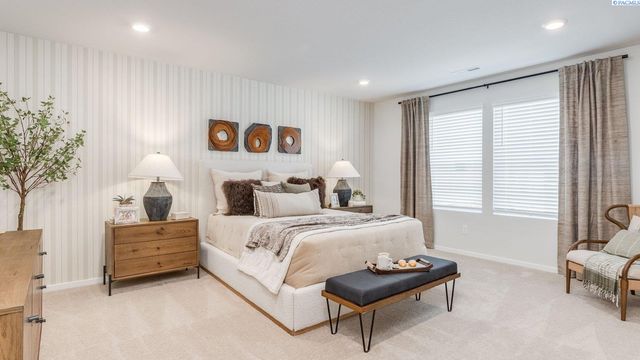 6427 Polar Dr, Pasco, WA 99301