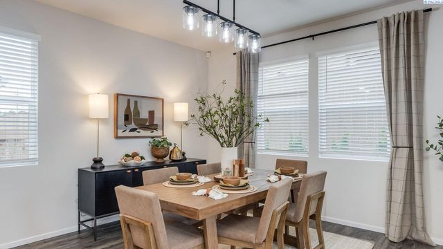 6427 Polar Dr, Pasco, WA 99301