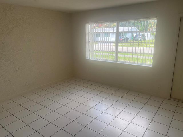 2410 SW 44th Avenue, Fort Lauderdale, FL 33317