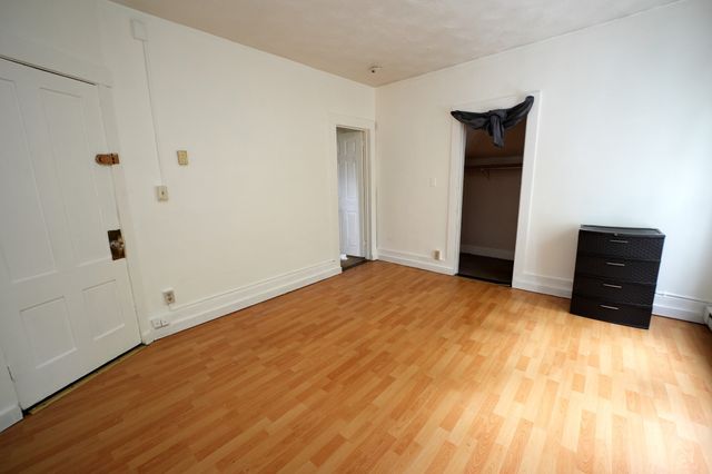 3 Clifton Ter, Worcester, MA 01610