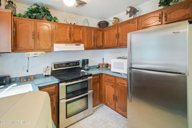 9b Lenape Drive, Whiting, NJ 08759