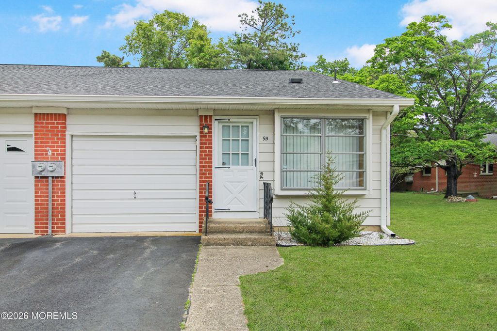 9b Lenape Drive, Whiting, NJ 08759