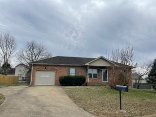 3266 Tabby Dr, Clarksville, TN 37042