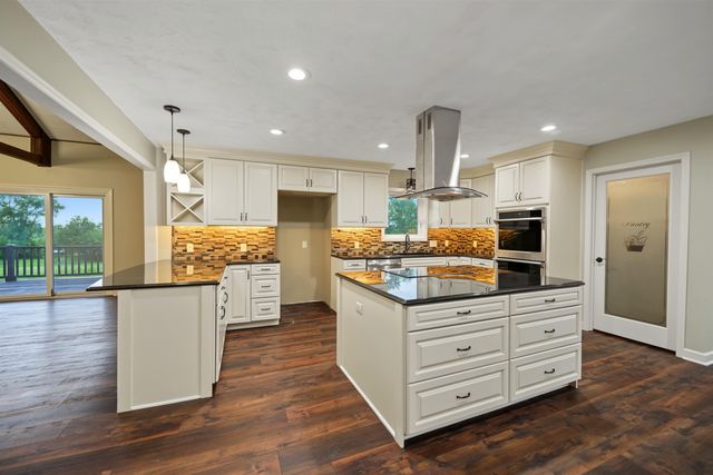 4441 N Wasserman Way, Salina, KS 67401