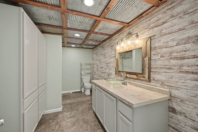 4441 N Wasserman Way, Salina, KS 67401
