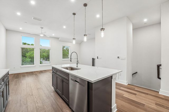 200 W 56th ST 2103, Austin, TX 78751