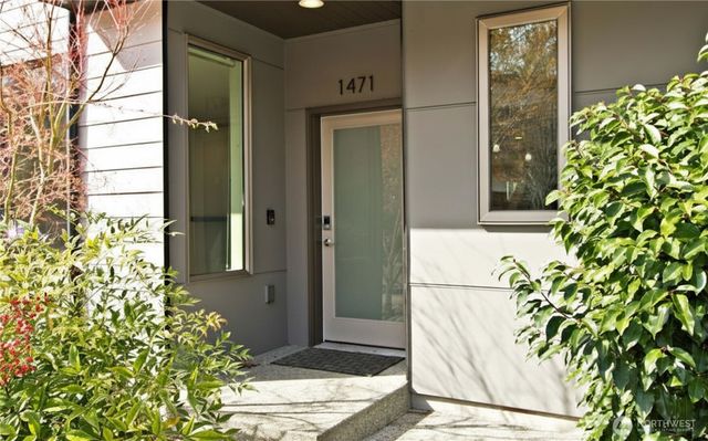 1471 14th Place NE, Issaquah, WA 98029