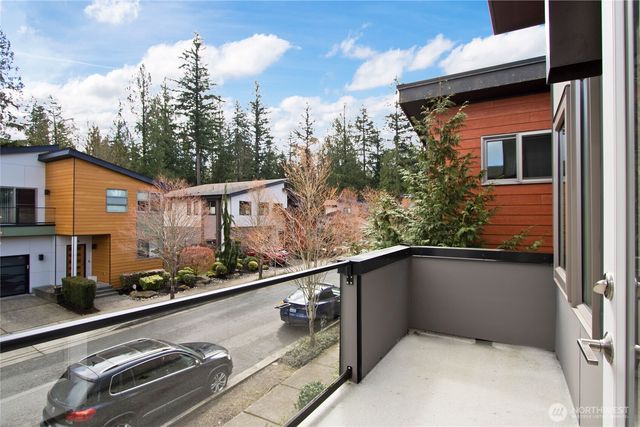 1471 14th Place NE, Issaquah, WA 98029