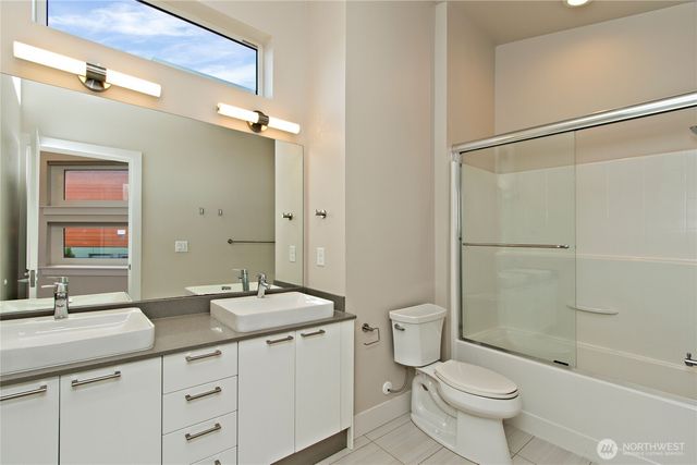 1471 14th Place NE, Issaquah, WA 98029