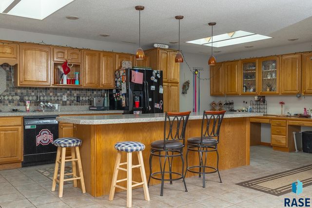 6102 Dakota Dr Drive, Madison, SD 57042