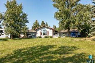 6102 Dakota Dr Drive, Madison, SD 57042