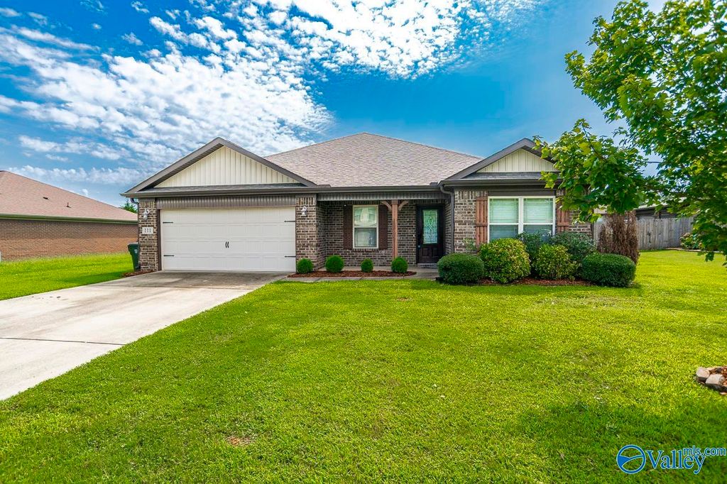 111 Stratman Drive, New Hope, AL 35760