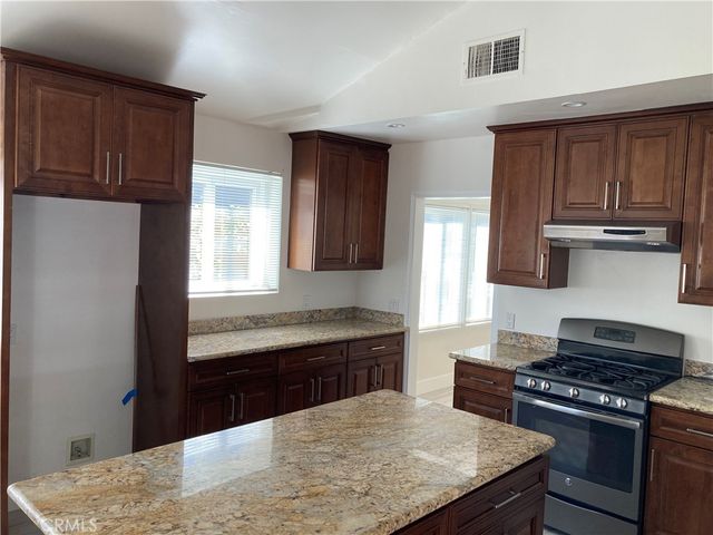 2712 Canada Boulevard, Glendale, CA 91208