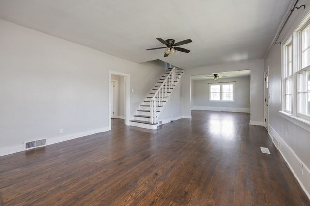 414 College St, Portland, TN 37148