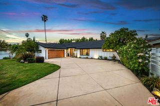 16517 Hartsook Street, Encino, CA 91436