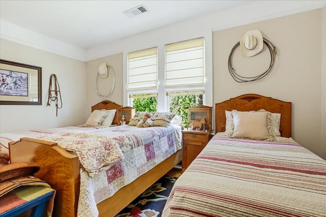 203 Prospect St, Nevada City, CA 95959