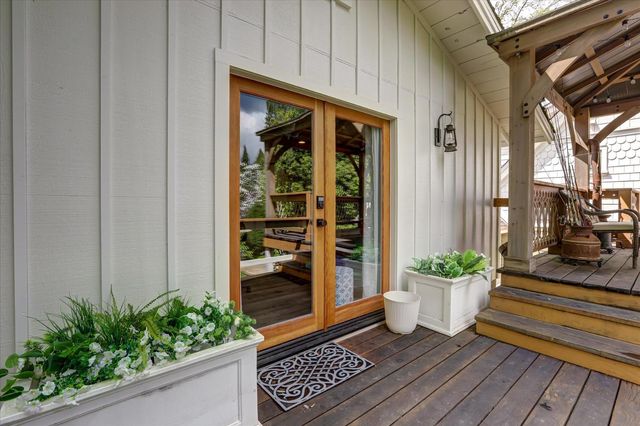 203 Prospect St, Nevada City, CA 95959