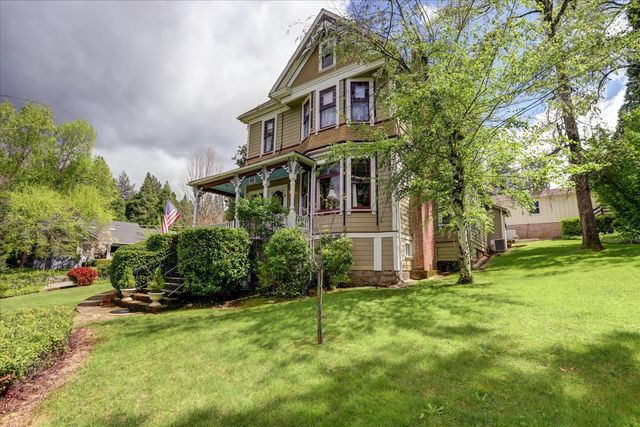 203 Prospect St, Nevada City, CA 95959