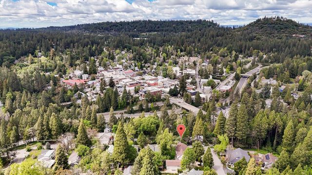 203 Prospect St, Nevada City, CA 95959