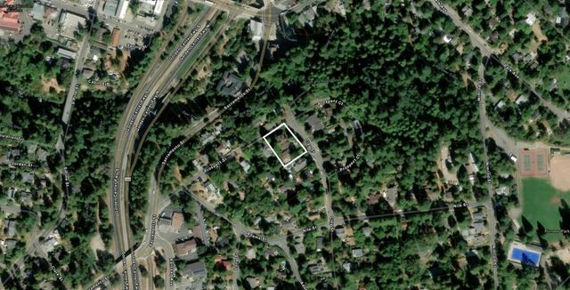 203 Prospect St, Nevada City, CA 95959