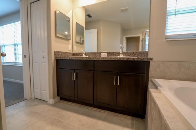 4714 NORMAN OAK PLACE, Tampa, FL 33619