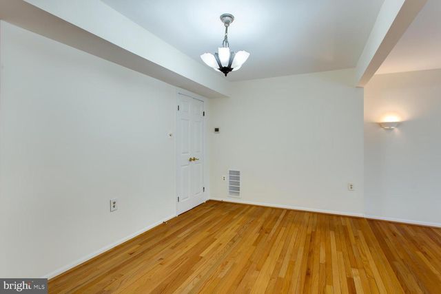 4428 HOLLY AVE, Fairfax, VA 22030